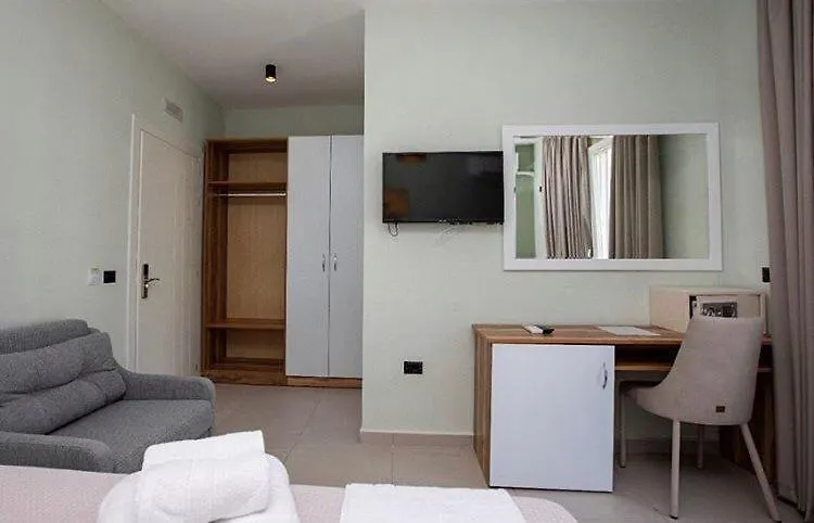 Hotel Benelux Tirana 4*,  Albania